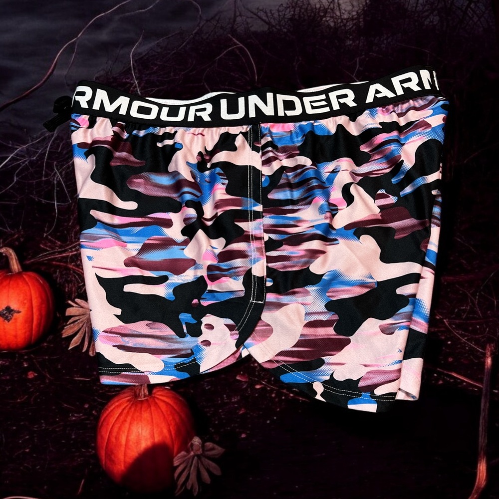 Girls Play Up Under Armour Printed Shorts (XL)